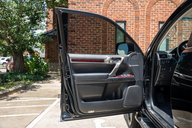 2018 Lexus GX PremiumPkg/2ndRowCaptains/SportDesignPkg/Heated&CooledSeats - 23036159 - 16
