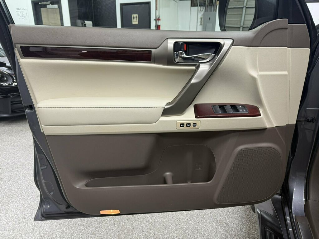 2018 Lexus GX Premium Pkg/Heated&Cooled Seats/Blind Spot Monitor/Rear Camera - 23092967 - 17
