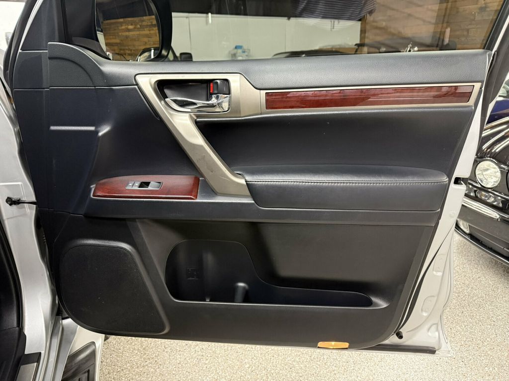2018 Lexus GX Premium Pkg/Heated&Cooled Seats/Blind Spot Monitor/Rear Camera - 23098637 - 29