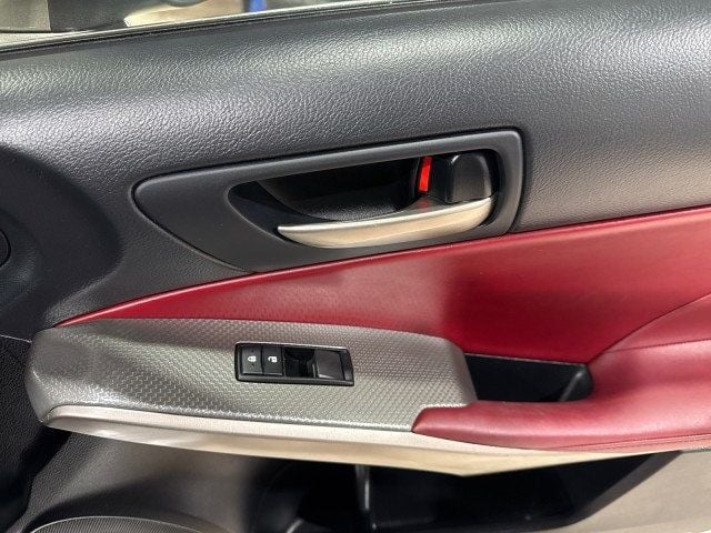 2018 Lexus IS IS 300 F Sport RWD - 22927019 - 28