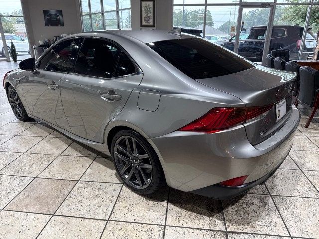 2018 Lexus IS 300 F SPORT photo 4