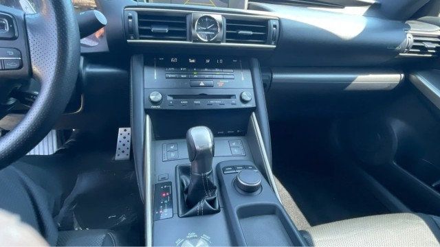 2018 Lexus IS IS 300 F Sport RWD - 23085852 - 13