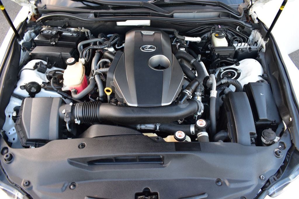 2018 Lexus IS IS 300 RWD - 22933935 - 9