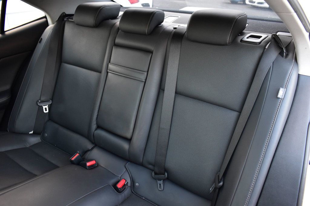 2018 Lexus IS IS 300 RWD - 22933935 - 19