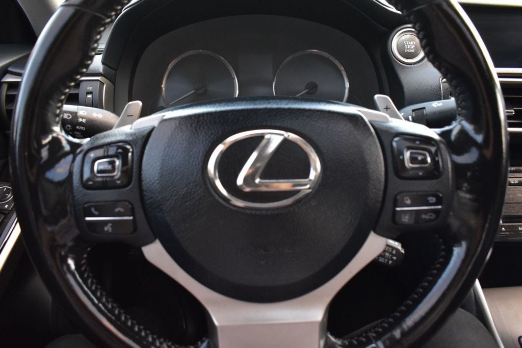 2018 Lexus IS IS 300 RWD - 22933935 - 24