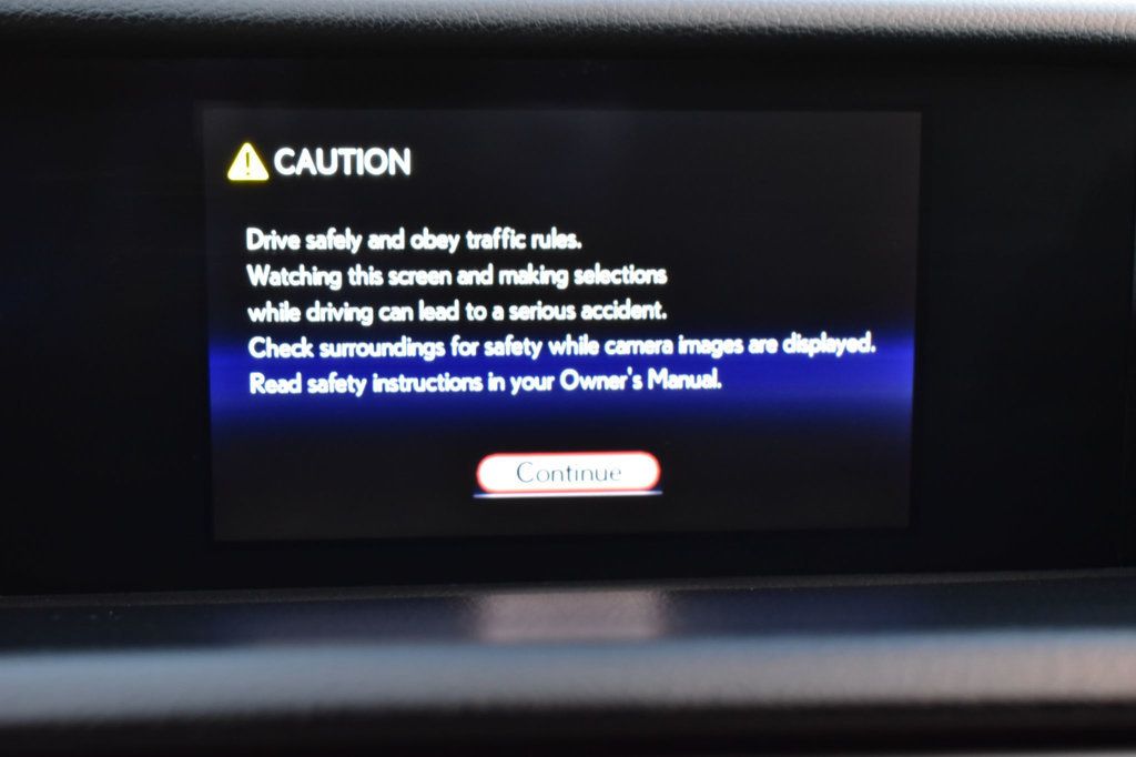 2018 Lexus IS IS 300 RWD - 22933935 - 29