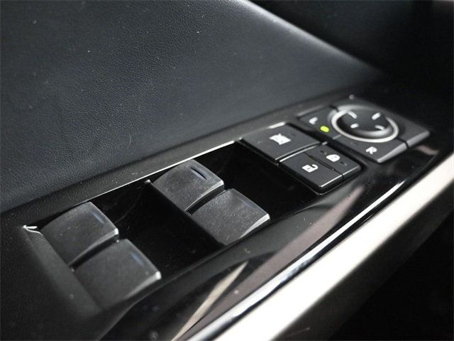 2018 Lexus IS IS 300 RWD - 22927421 - 28