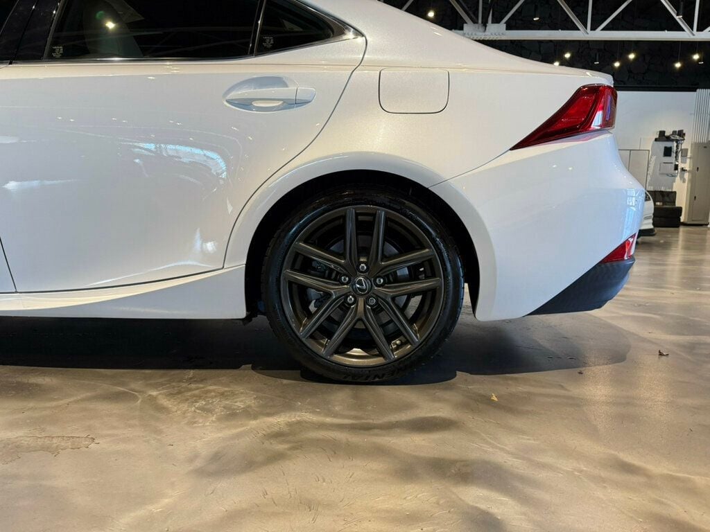 2018 Lexus IS LocalTrade/F SportPkg/ParkAssist/AdapCruise/MoonRoof/Htd&CldSeat - 22744381 - 27