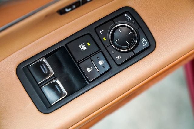 2018 Lexus LC LC 500 RWD - 22991440 - 39