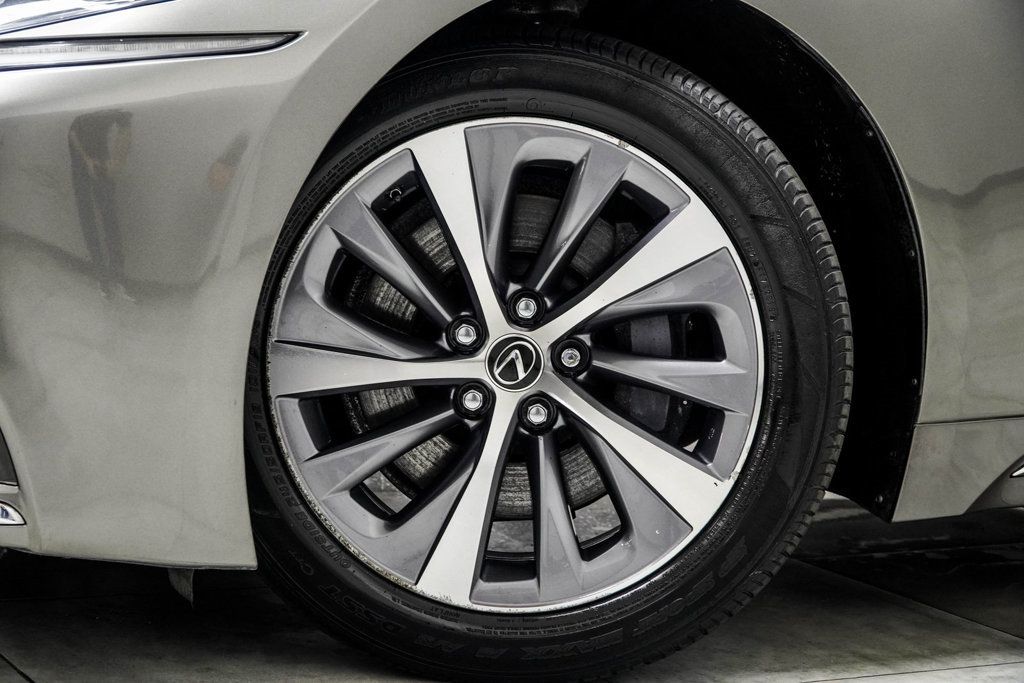 2018 Lexus LS 500 AWD photo 3