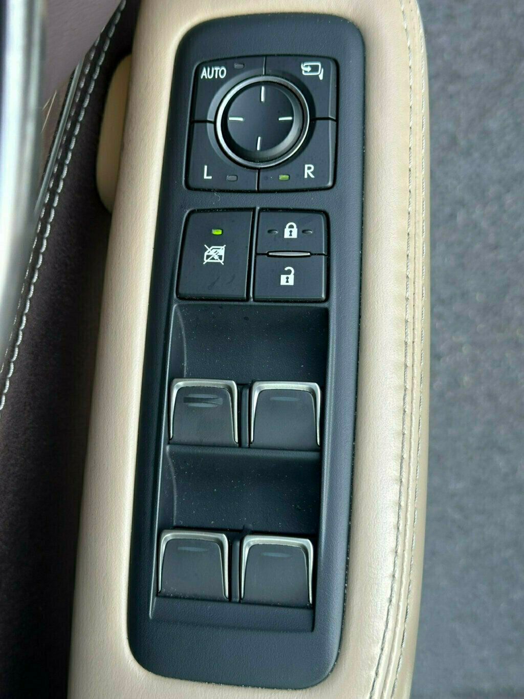 2018 Lexus LS LS 500 AWD - 23057568 - 36