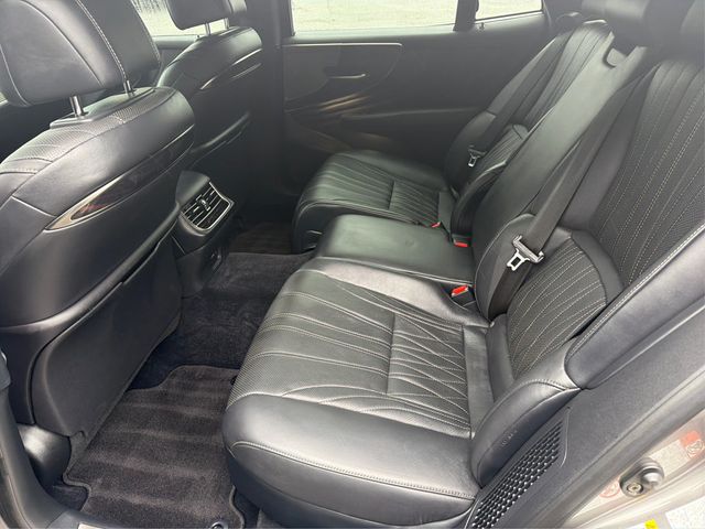 2018 Lexus LS LS 500h AWD - 23015982 - 9