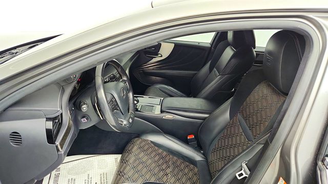 2018 Lexus LS LS 500 w/ Mark Levinson Audio, F SPORT Package & Panorama Roof - 23019262 - 19