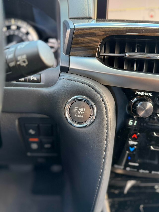 2018 Lexus LX  - 23044634 - 17