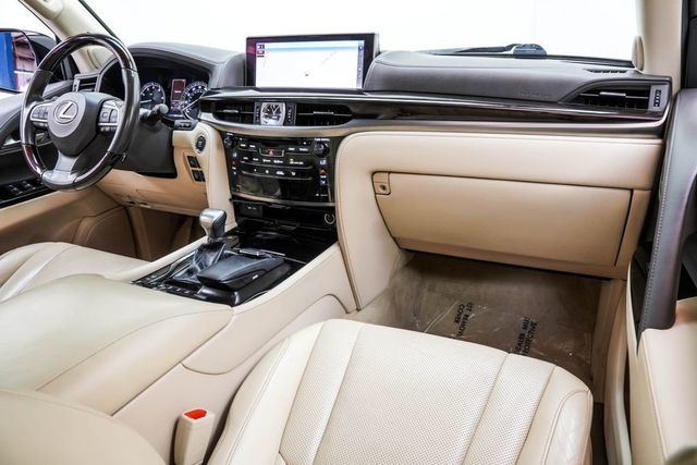 2018 Lexus LX 570 - 23054245 - 21