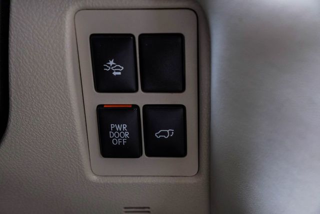 2018 Lexus LX 570 - 23054245 - 31