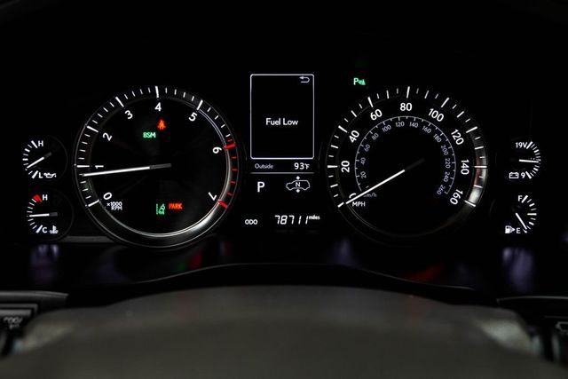 2018 Lexus LX 570 - 23054245 - 38