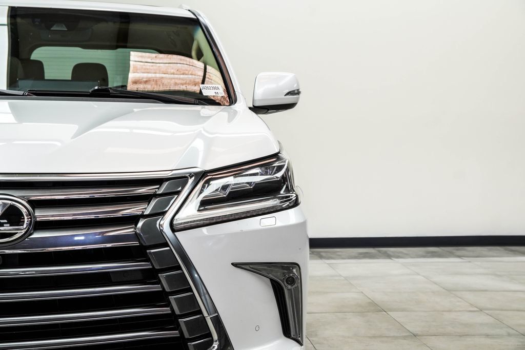 Lexus LX photo 7