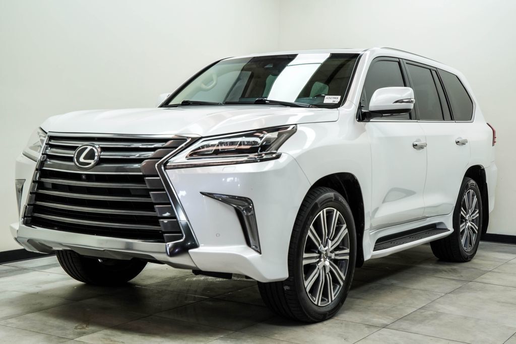 Lexus LX photo 8