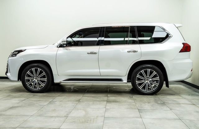2018 Lexus LX 570 - 23054245 - 7