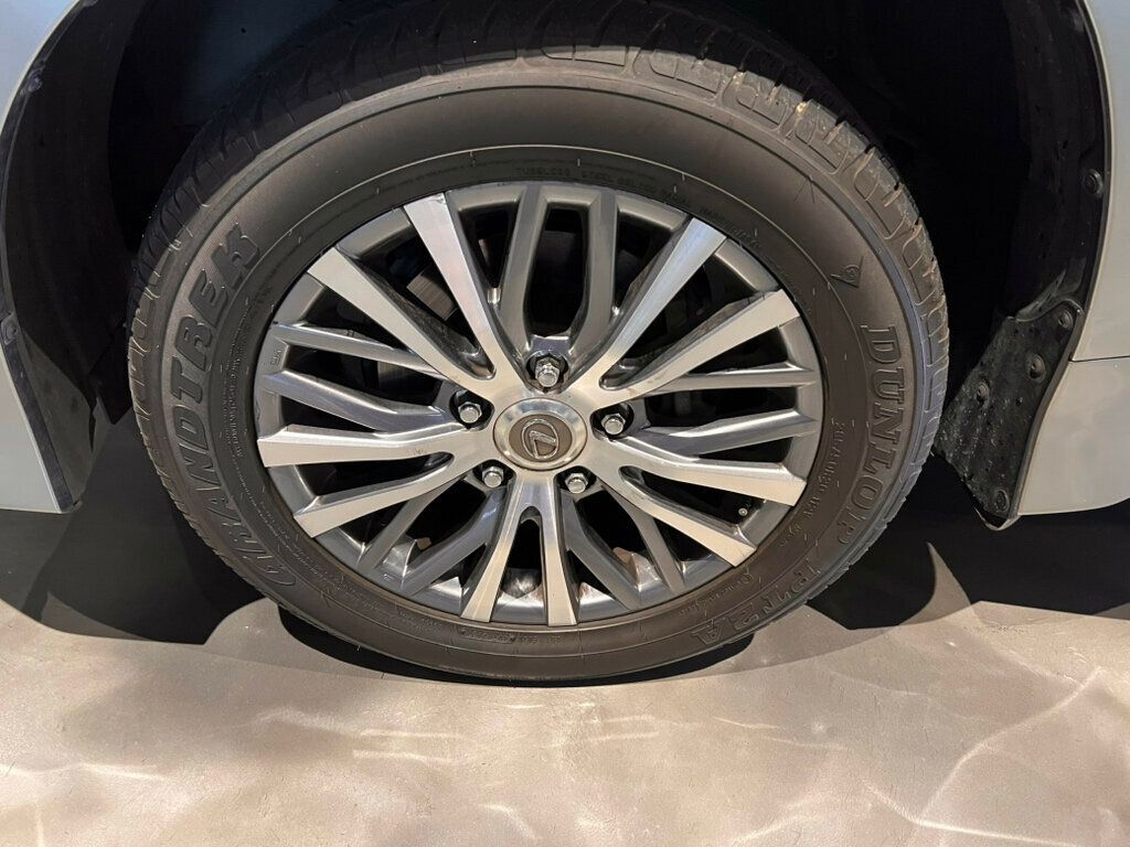 2018 Lexus LX LocalTrade/570/TwoRow/4WD/AdapCruise/HtdSeats/MoonRoof - 23019632 - 9