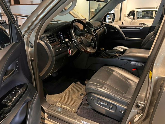 2018 Lexus LX LocalTrade/570/TwoRow/4WD/AdapCruise/HtdSeats/MoonRoof - 23019632 - 14