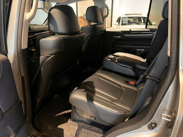 2018 Lexus LX LocalTrade/570/TwoRow/4WD/AdapCruise/HtdSeats/MoonRoof - 23019632 - 22