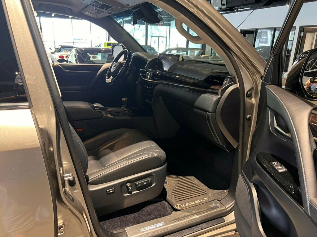 2018 Lexus LX LocalTrade/570/TwoRow/4WD/AdapCruise/HtdSeats/MoonRoof - 23019632 - 29