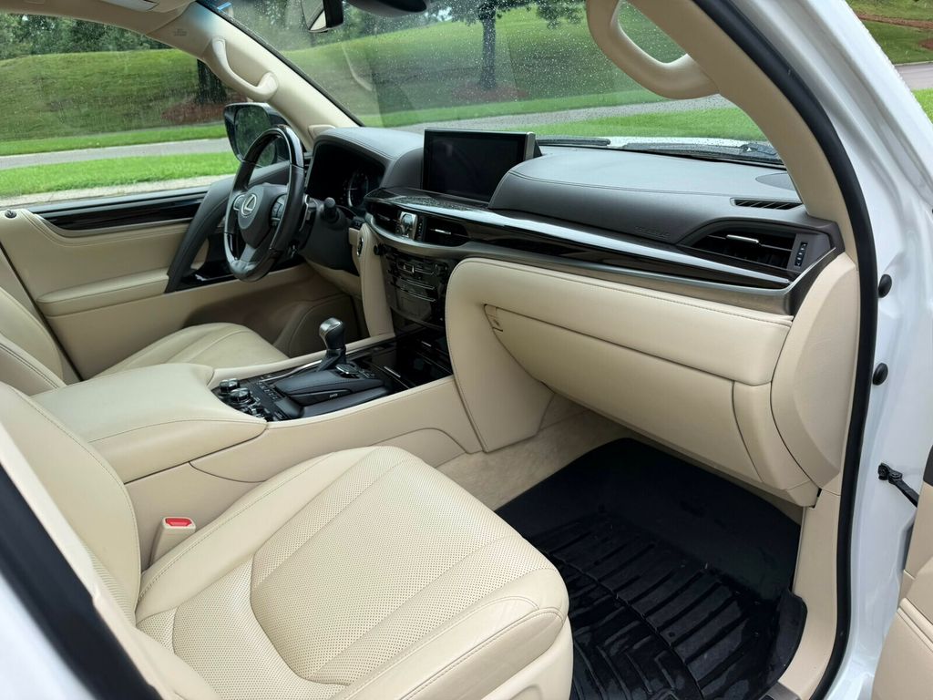 2018 Lexus LX LX570/Heated&Cooled Seats/Blind Spot Monitor/Rain-Sensing Wipers - 23052253 - 24