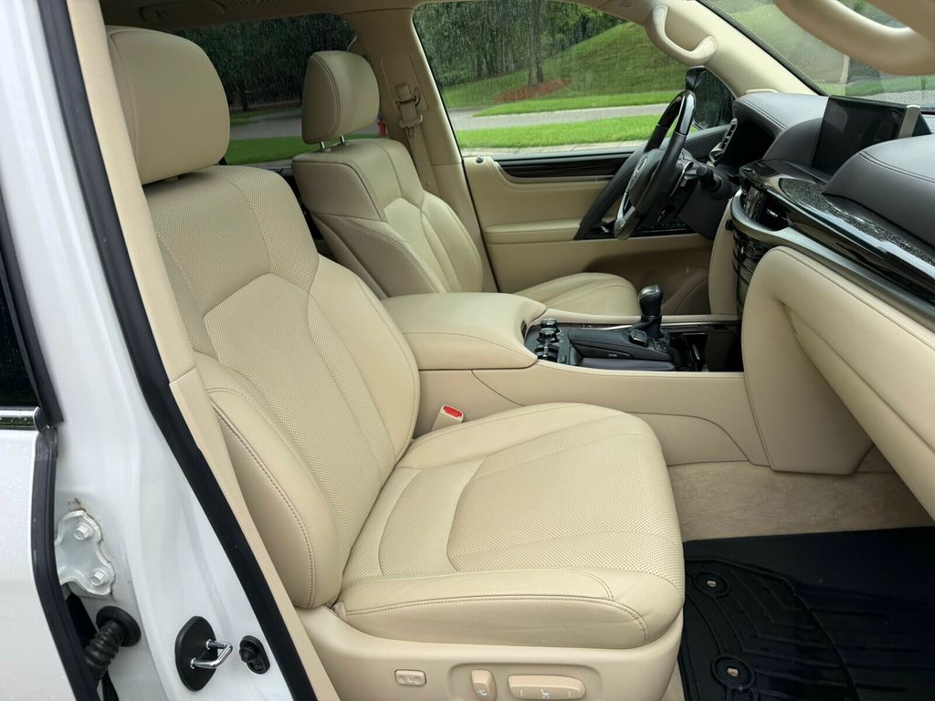 2018 Lexus LX LX570, Only 42K Miles, Apple CarPlay, Excellent Condition - 23052253 - 25