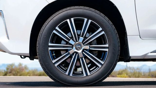 2018 Lexus LX LX 570 Three Row 4WD - 22938518 - 15