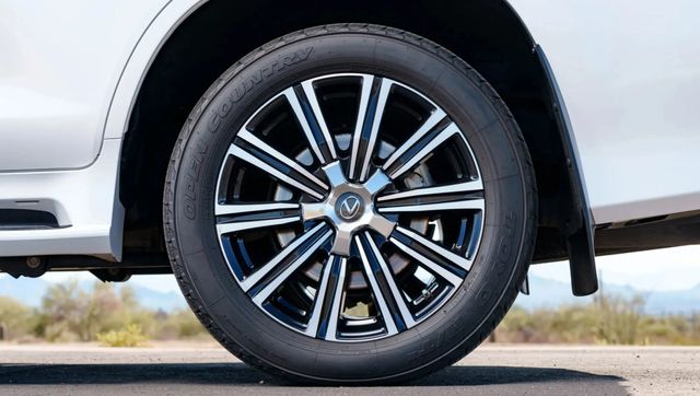 2018 Lexus LX LX 570 Three Row 4WD - 22938518 - 16