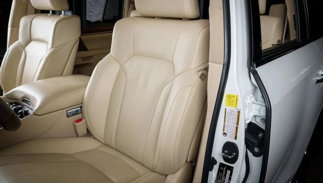 2018 Lexus LX LX 570 Three Row 4WD - 22938518 - 17