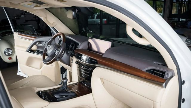 2018 Lexus LX LX 570 Three Row 4WD - 22938518 - 25