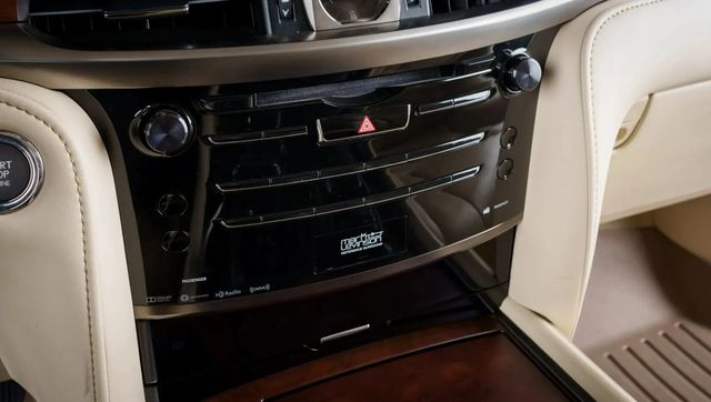 2018 Lexus LX LX 570 Three Row 4WD - 22938518 - 28