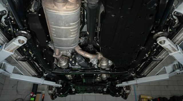 2018 Lexus LX LX 570 Three Row 4WD - 22938518 - 63