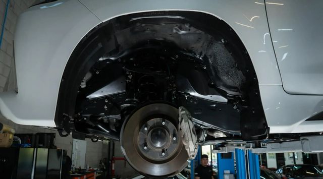 2018 Lexus LX LX 570 Three Row 4WD - 22938518 - 71