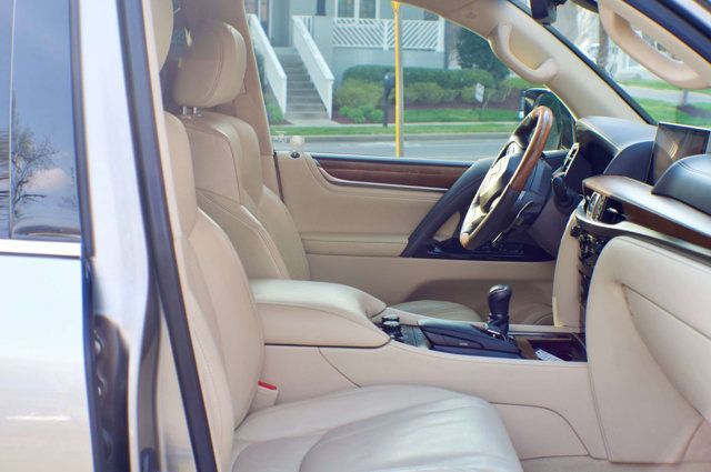 2018 Lexus LX MSRP$100324/LuxuryPkg/HeadsUpDisplay/RearEntertainment/NAV - 22997629 - 46