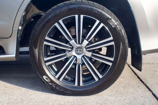 2018 Lexus LX MSRP$100324/LuxuryPkg/HeadsUpDisplay/RearEntertainment/NAV - 22997629 - 59
