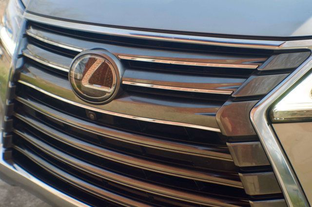 2018 Lexus LX MSRP$100324/LuxuryPkg/HeadsUpDisplay/RearEntertainment/NAV - 22997629 - 8