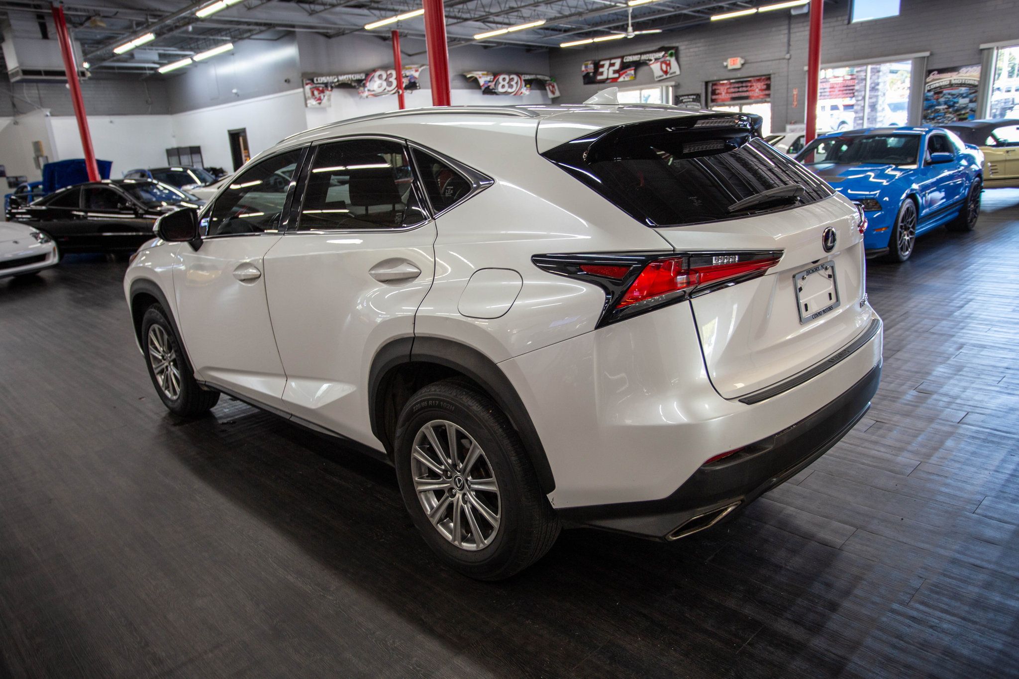 2018 Lexus NX 300 Luxury photo 4