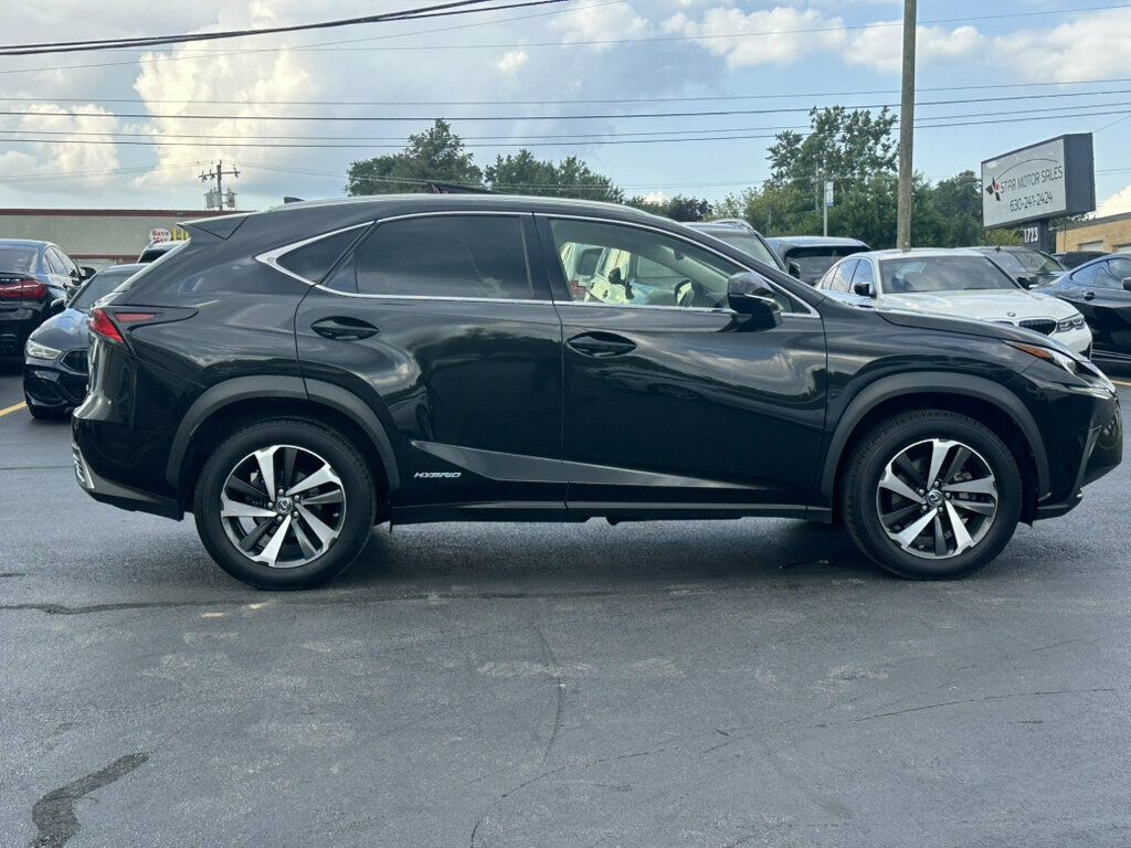 2018 Lexus NX NX 300h AWD - 23067563 - 17