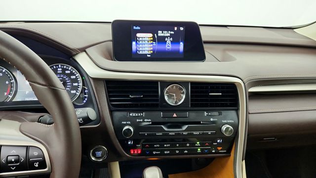 2018 Lexus RX RX 350 AWD with Power Moonroof, Premium Package & BLIS - 22951179 - 17