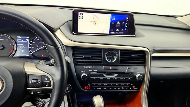 2018 Lexus RX RX 350L Premium AWD w/ 12.3'' Nav, Premium Pkg & BS Monitoring - 23016443 - 17