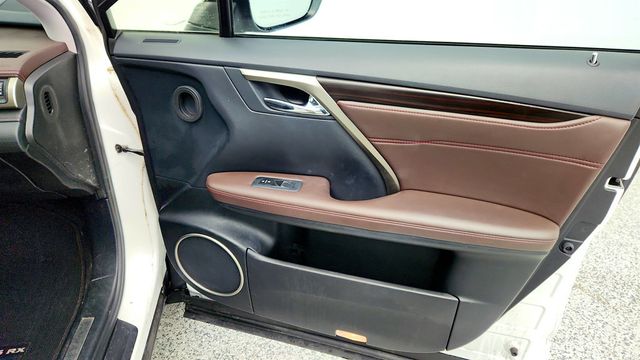 2018 Lexus RX RX 350L Premium AWD with 12.3'' Navigation, 20'' Wheels & BLIS - 22979625 - 27