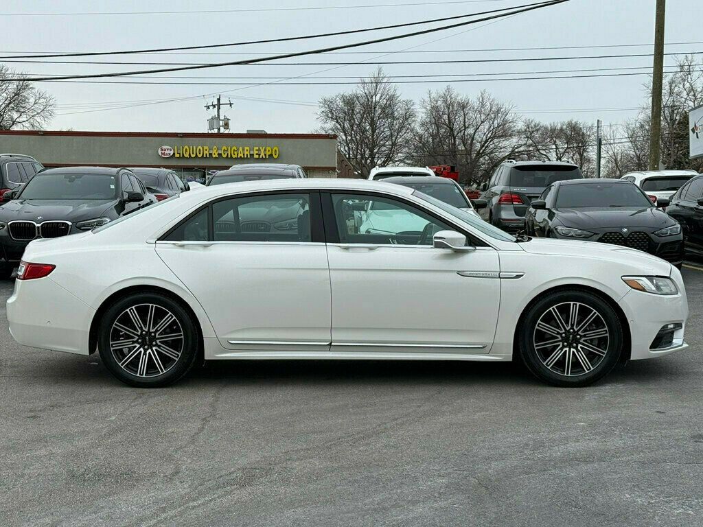 2018 Lincoln Continental Reserve AWD - 22985556 - 16
