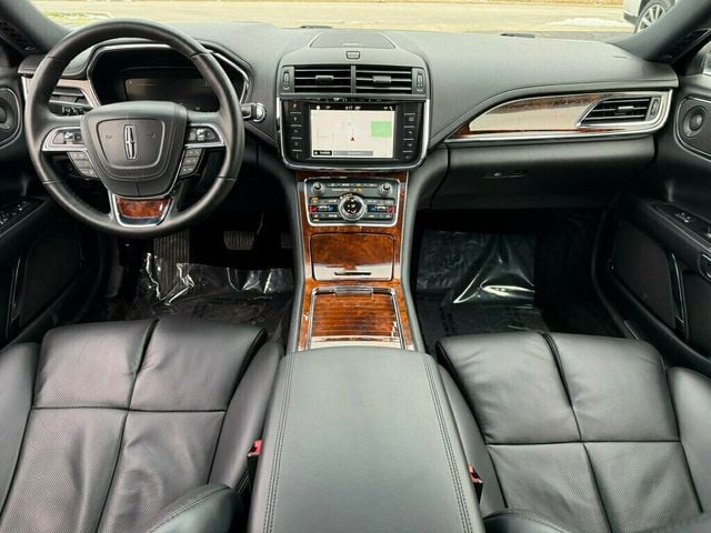 2018 Lincoln Continental Reserve AWD - 22985556 - 1