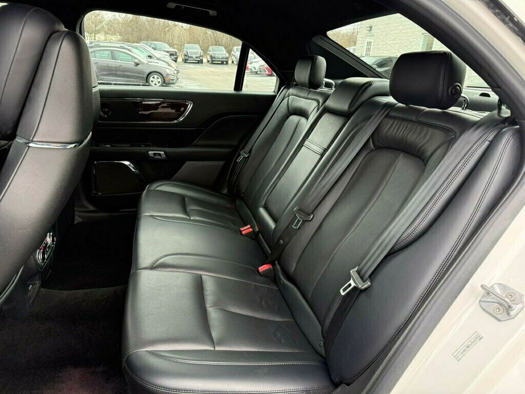 2018 Lincoln Continental Reserve AWD - 22985556 - 20