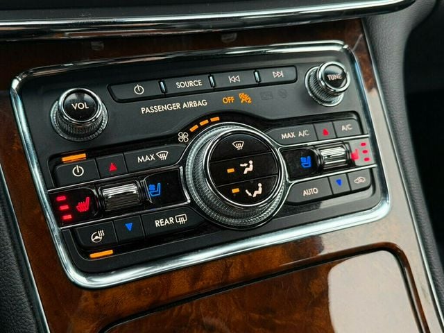 2018 Lincoln Continental Reserve AWD - 22985556 - 26
