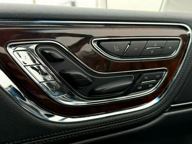 2018 Lincoln Continental Reserve AWD - 22985556 - 27